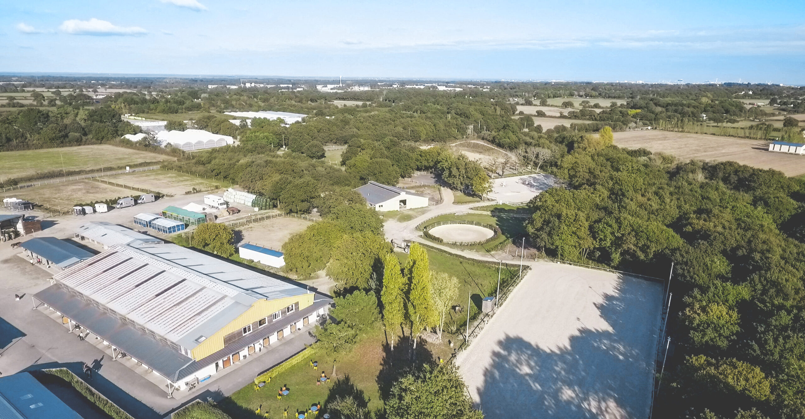 les écuries des parcs vue du ciel